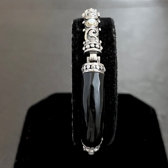 🟦SALE🟦 Vintage sterling silver black onyx and moonstone bracelet - Picture 2 of 10